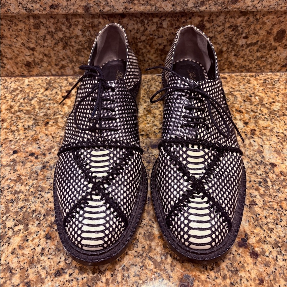 Clergerie Women’s Jofre Black White Faux SnakeSkin Cutout Derby Shoes 40 US 9.5 - Picture 6 of 13